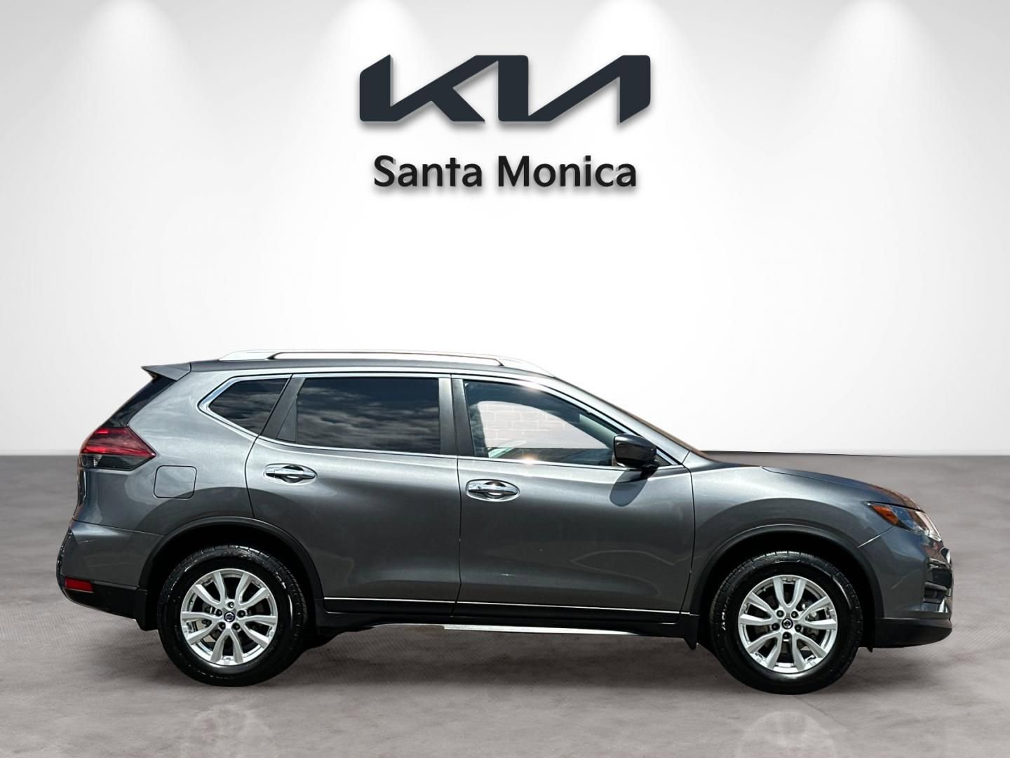 Used 2020 Nissan Rogue SV FWD image 7