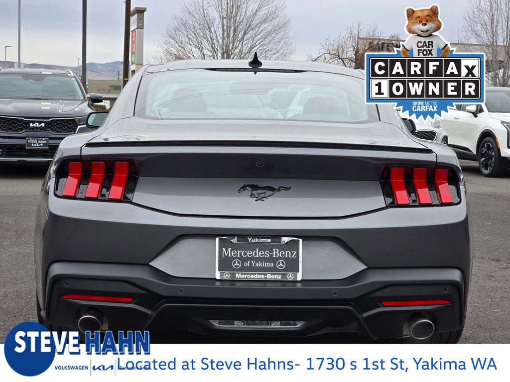 Used 2025 Ford Mustang Premium image 4