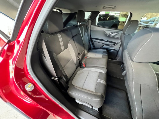 Used 2025 Chevrolet Blazer LT image 24
