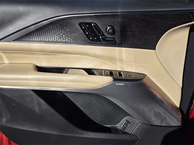 New 2025 Cadillac Lyriq Luxury image 17