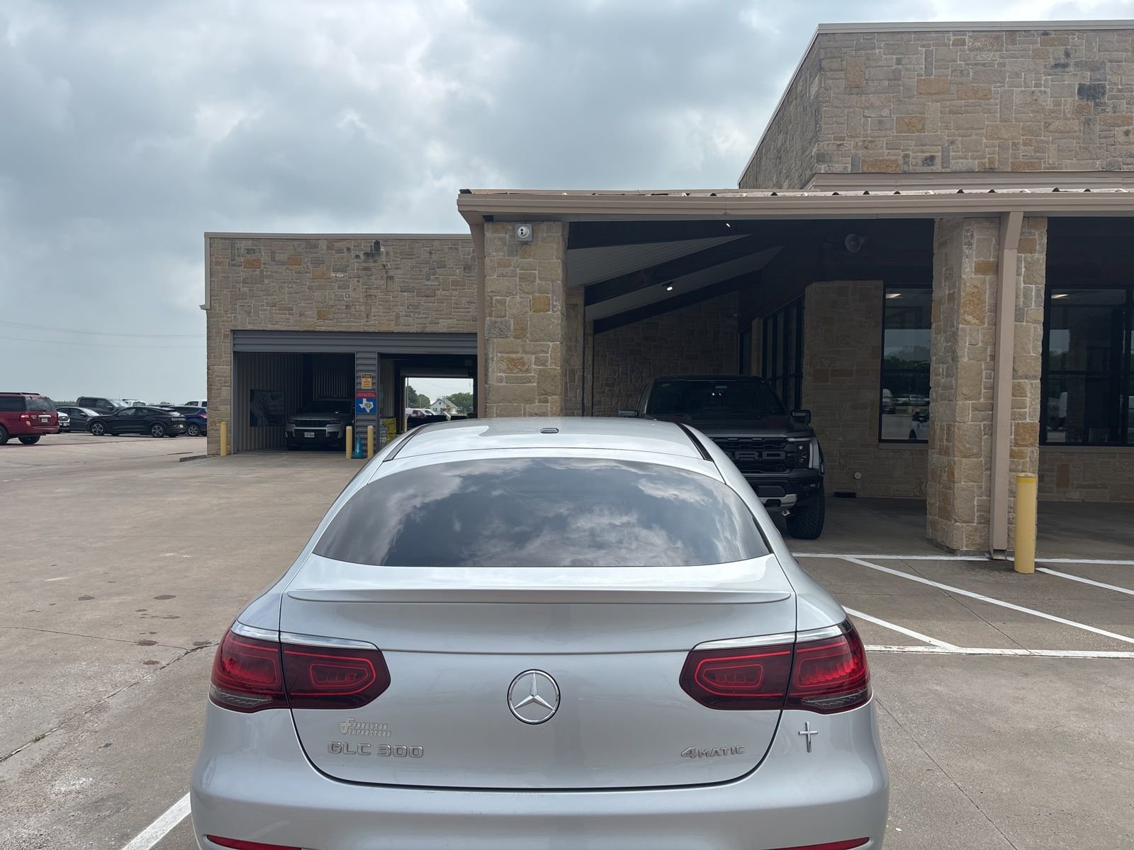 Used 2020 Mercedes-Benz GLC 300 4MATIC Coupe image 3