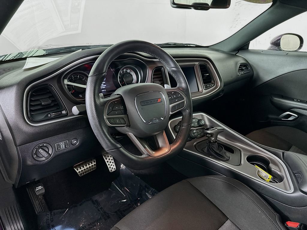 Used 2022 Dodge Challenger R/T w/ Performance Handling Group image 14