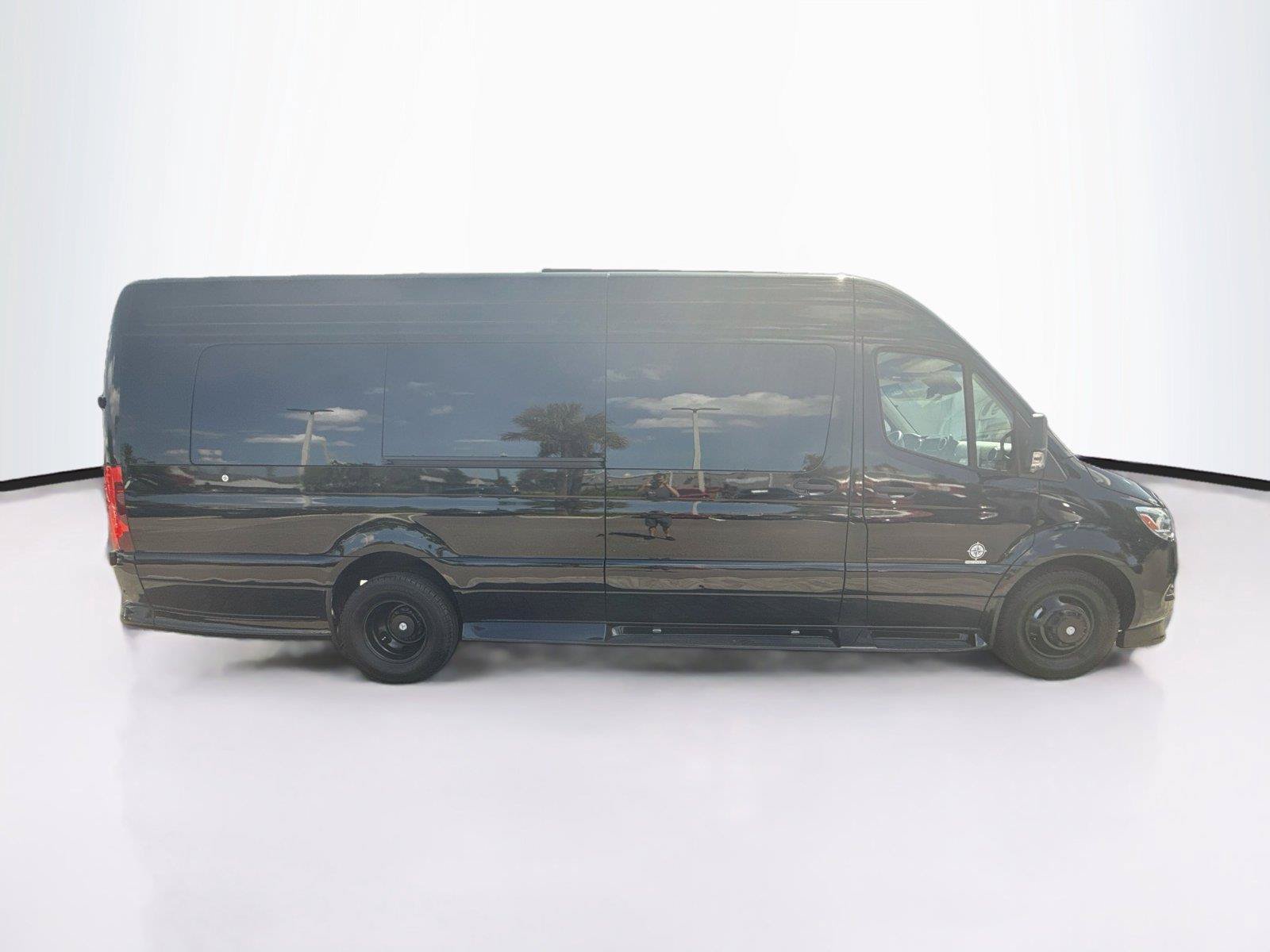 Used 2024 Mercedes-Benz Sprinter 3500 w/ Parking Package image 6