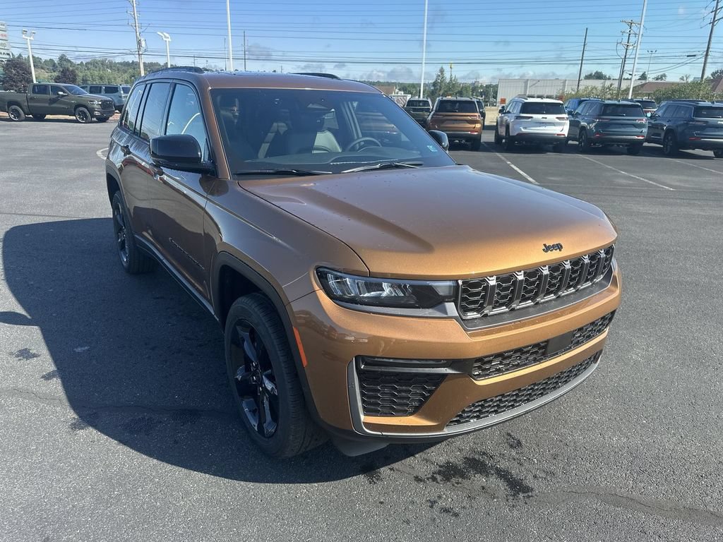 New 2027 Jeep Grand Cherokee Limited w/ Limited Altitude Package