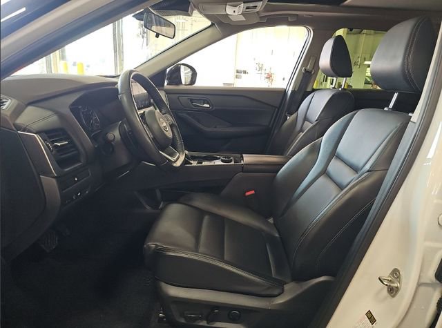 Used 2023 Nissan Rogue SV w/ SV Premium B Package AWD/4WD image 7