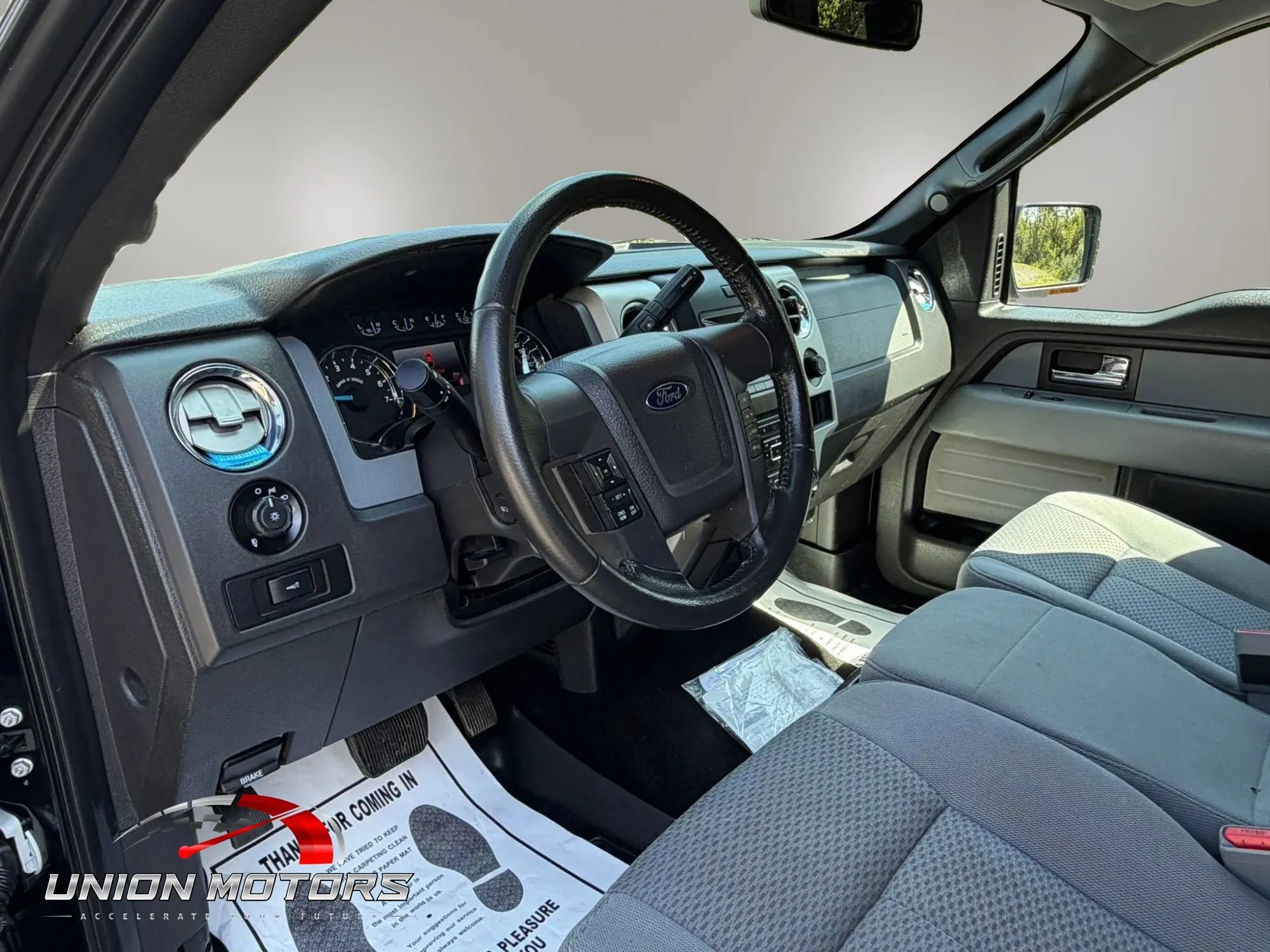 Used 2014 Ford F150 XLT w/ Equipment Group 302A Luxury AWD/4WD image 14