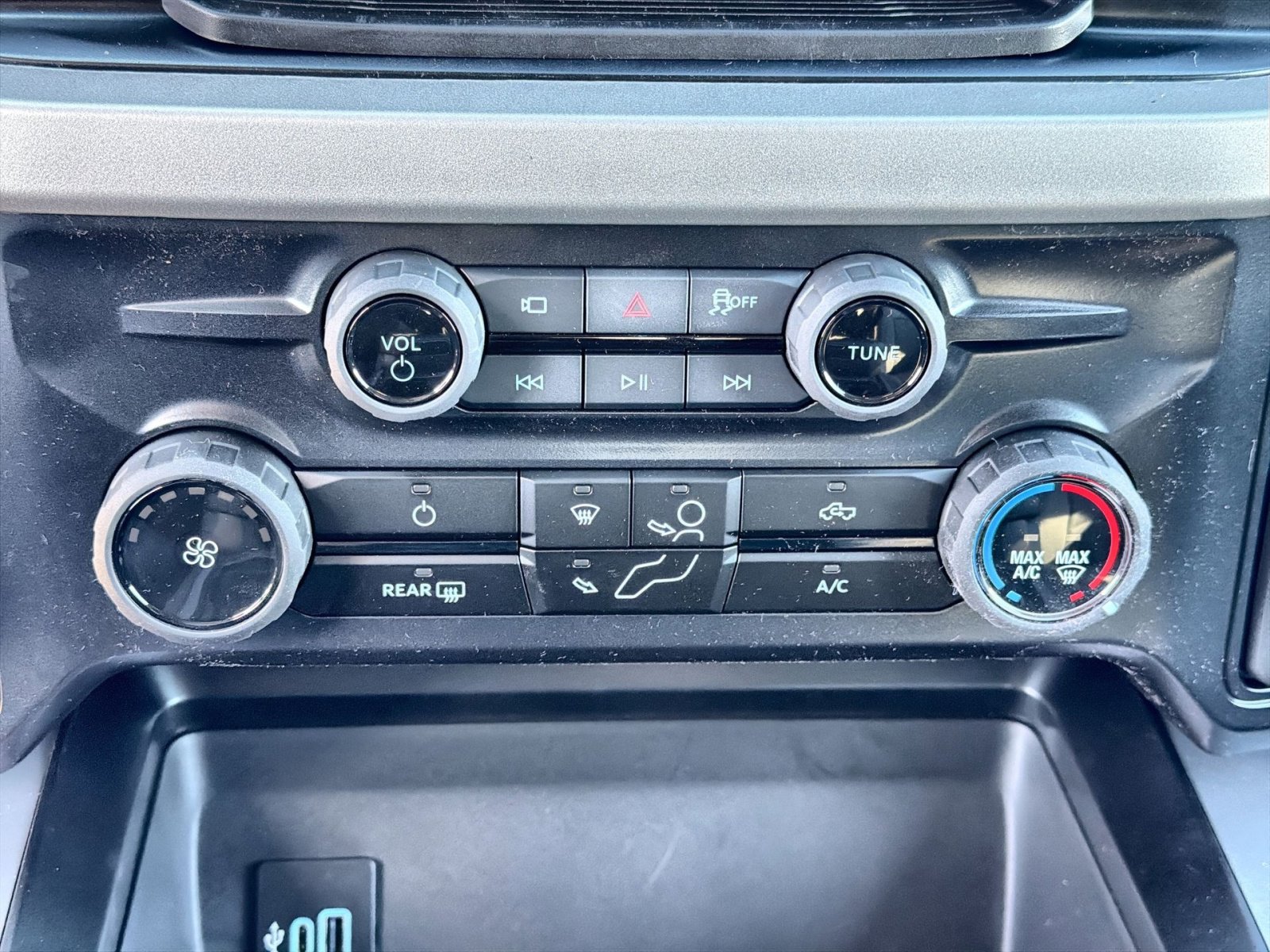 New 2026 Ford F350 XLT w/ 360-Degree Camera Package image 23