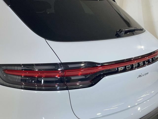 New 2026 Porsche Macan AWD/4WD image 11