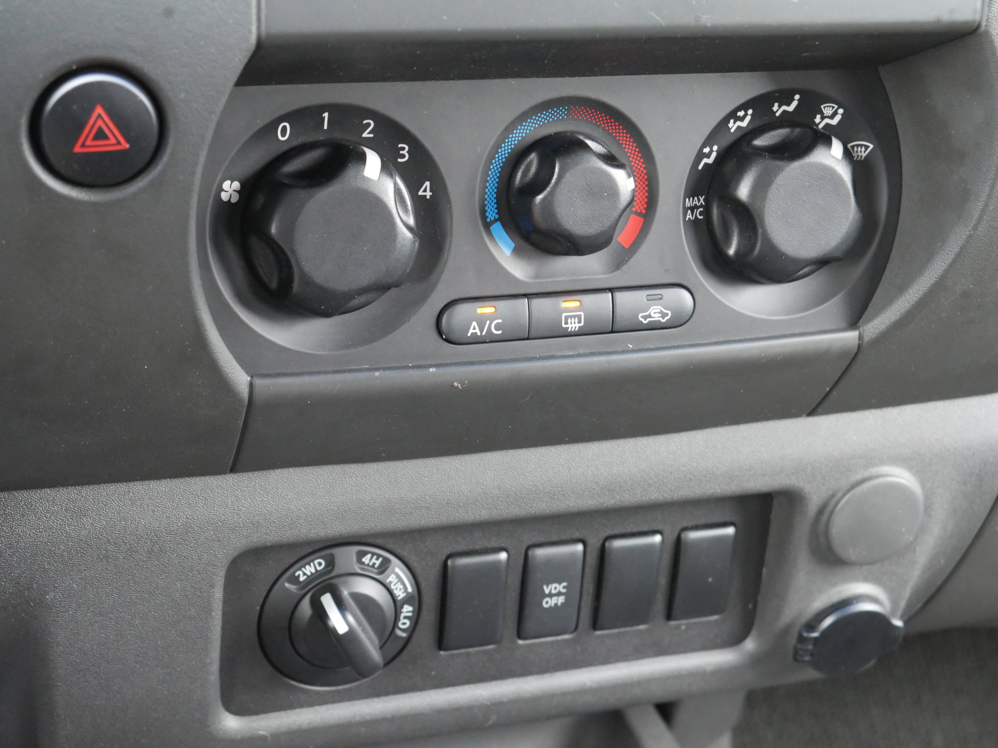 Used 2008 Nissan Xterra X image 12