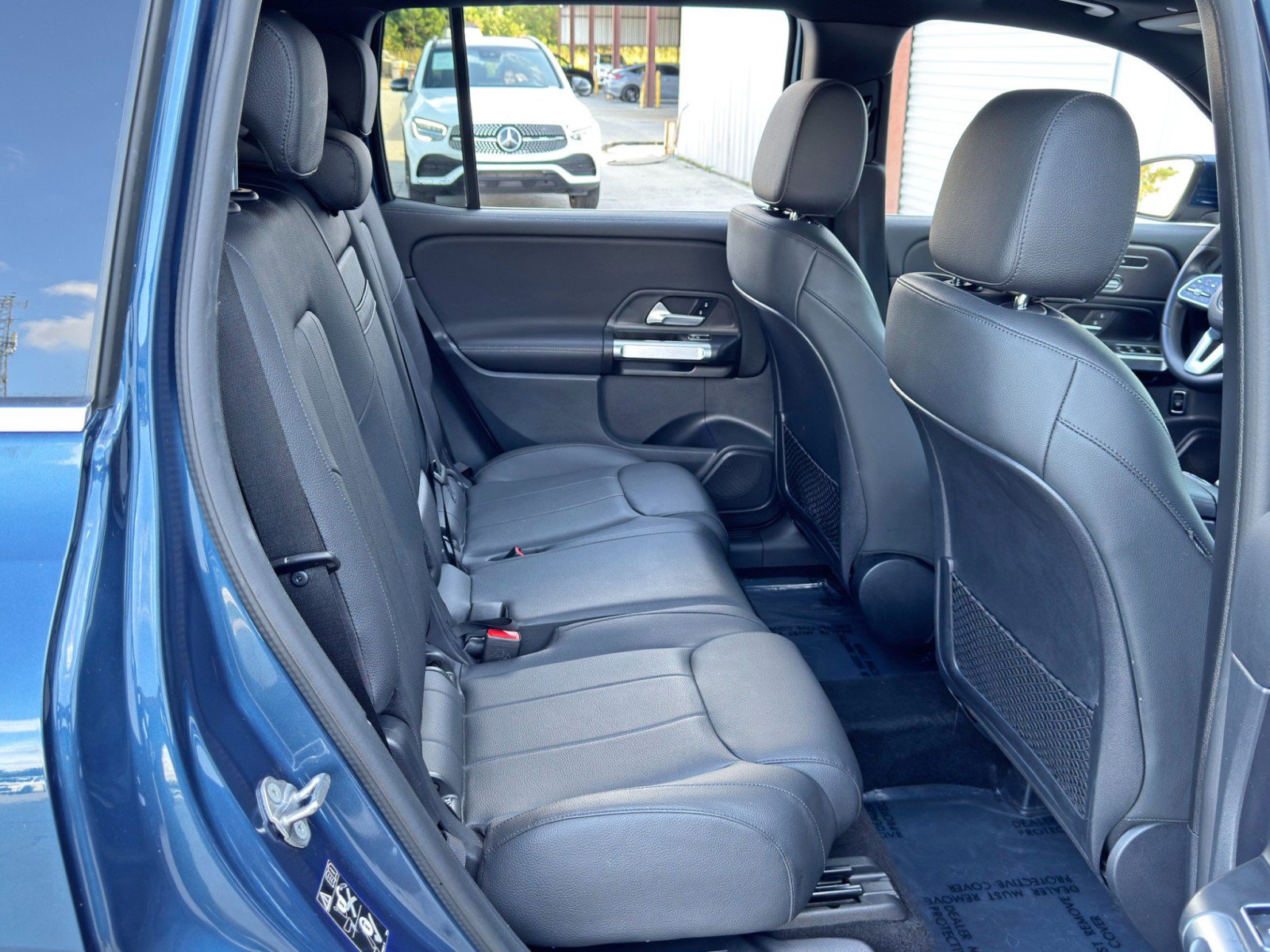 Used 2023 Mercedes-Benz GLB 250 w/ Premium Package image 41