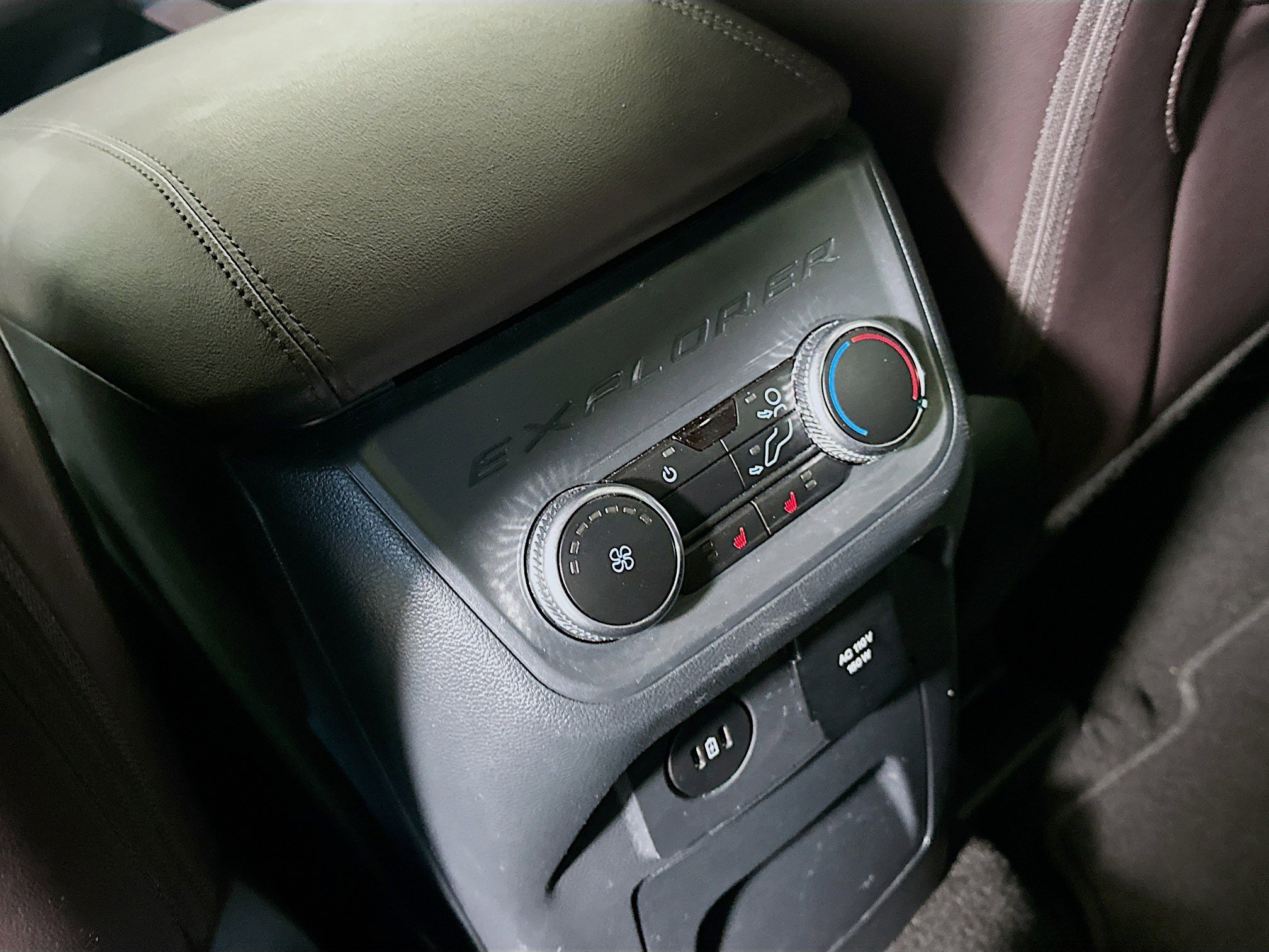 Used 2025 Ford Explorer Platinum w/ LUX Leather Package image 27