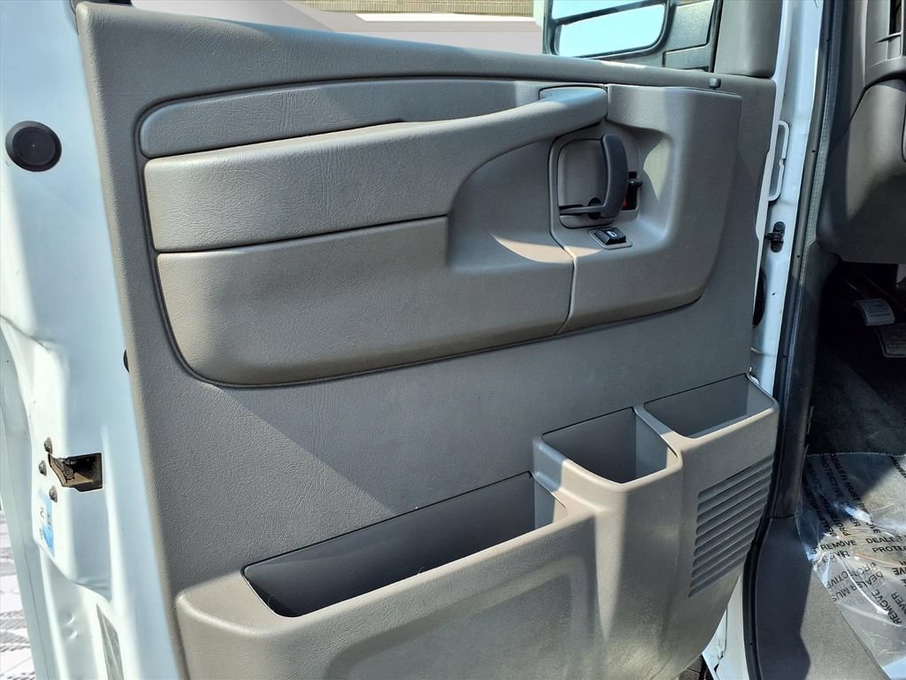 Used 2015 Chevrolet Express 3500 LT w/ LT Preferred Equipment Group RWD image 6