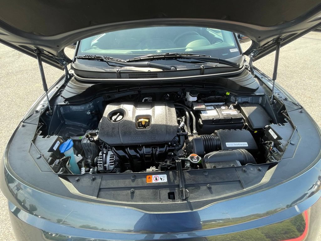 Certified 2025 Kia Soul LX w/ LX Technology Package FWD image 32