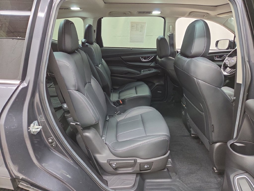 Used 2024 Subaru Ascent Limited w/ Technology Package AWD/4WD image 11