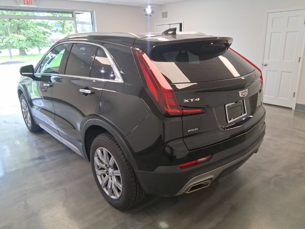 Used 2023 Cadillac XT4 Premium Luxury w/ Cold Weather Package AWD/4WD image 3