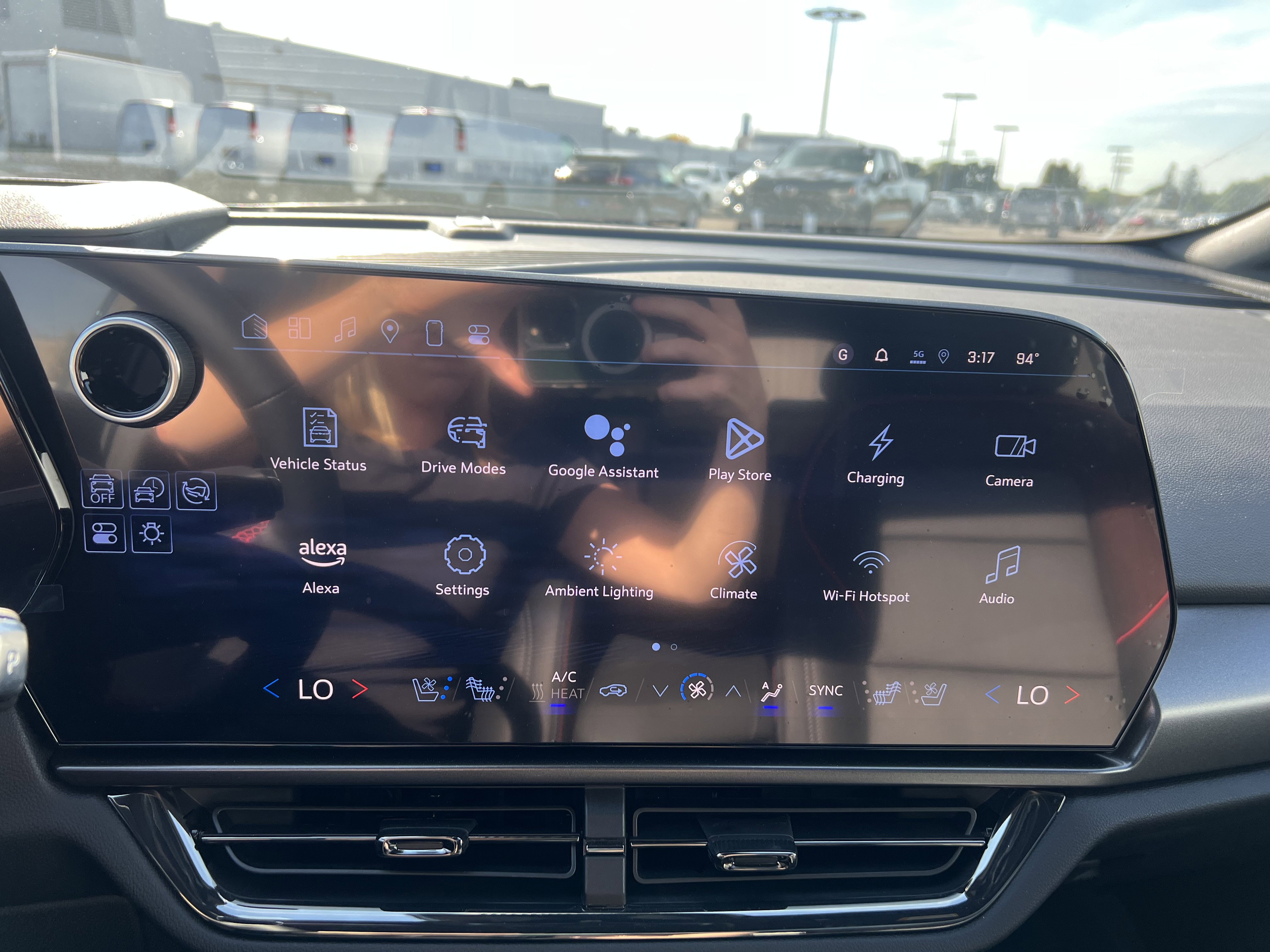 New 2025 Chevrolet Equinox EV RS w/ Convenience Package II image 7