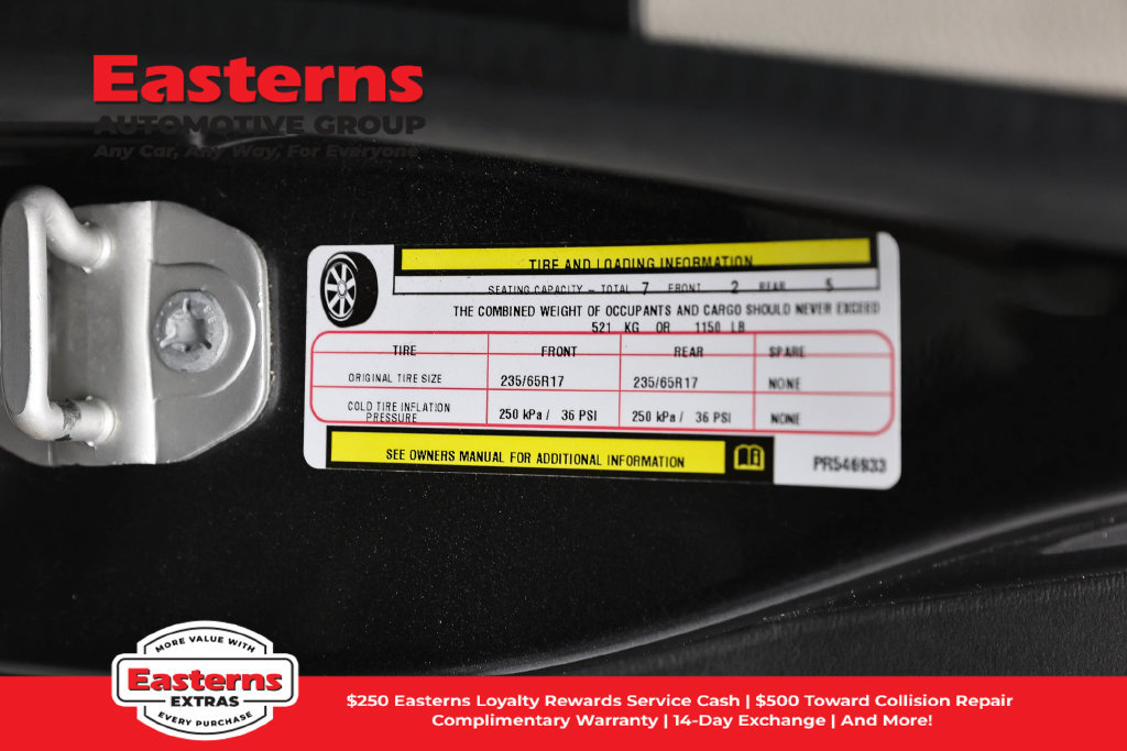Used 2023 Chrysler Pacifica Touring-L FWD image 36