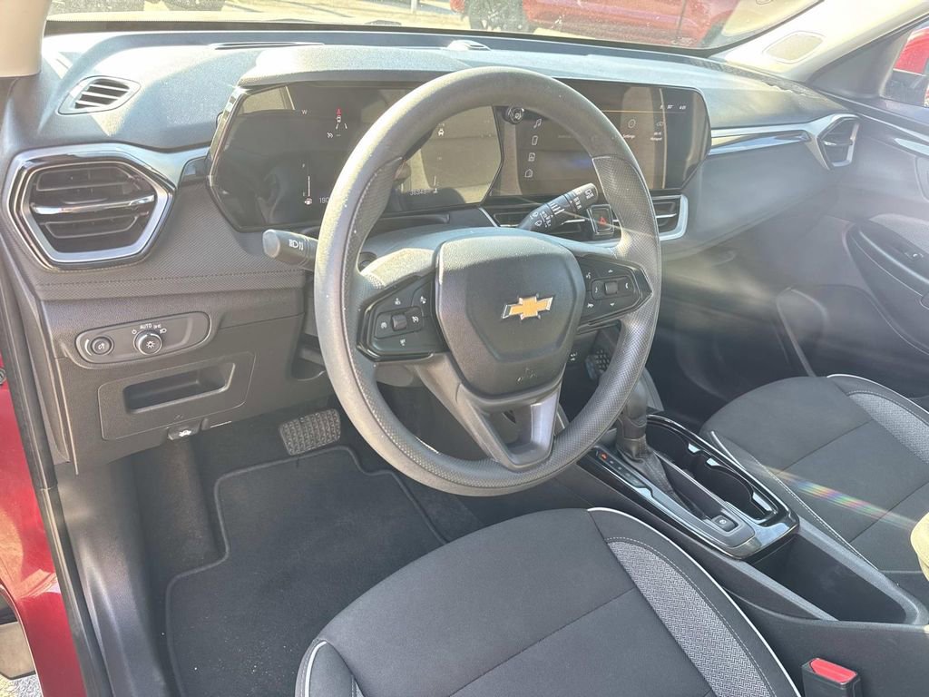 Used 2025 Chevrolet TrailBlazer LT image 17