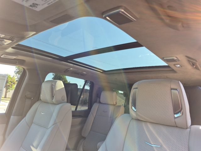 New 2026 Cadillac Escalade Platinum Sport w/ LPO, ONYX Package AWD/4WD image 26