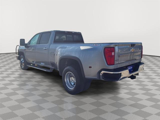 Used 2025 Chevrolet Silverado 3500 LTZ w/ LTZ Plus Package image 3