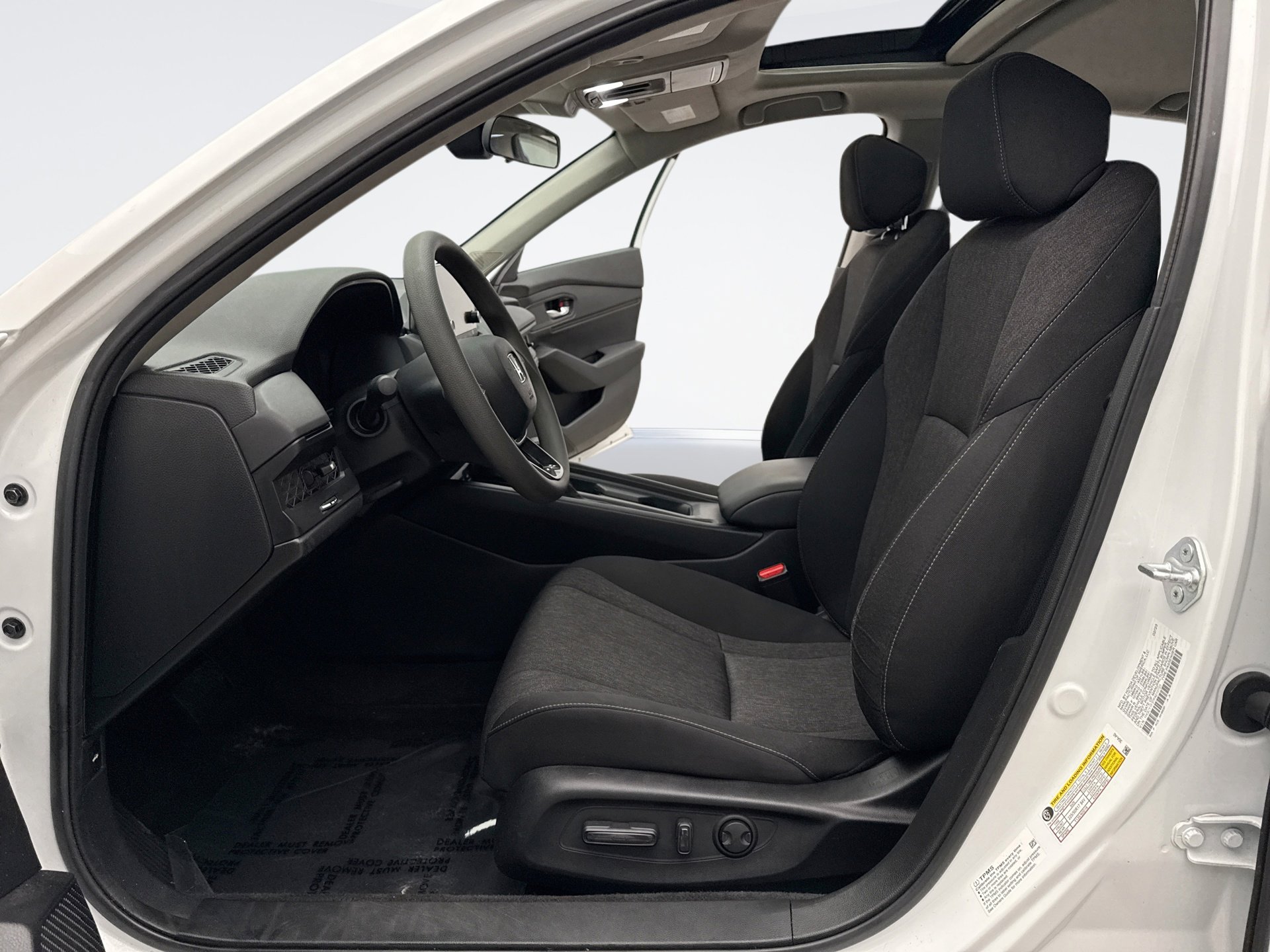 Used 2023 Honda Accord EX image 11