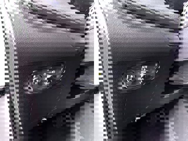 Used 2024 Buick Encore GX Sport Touring image 18