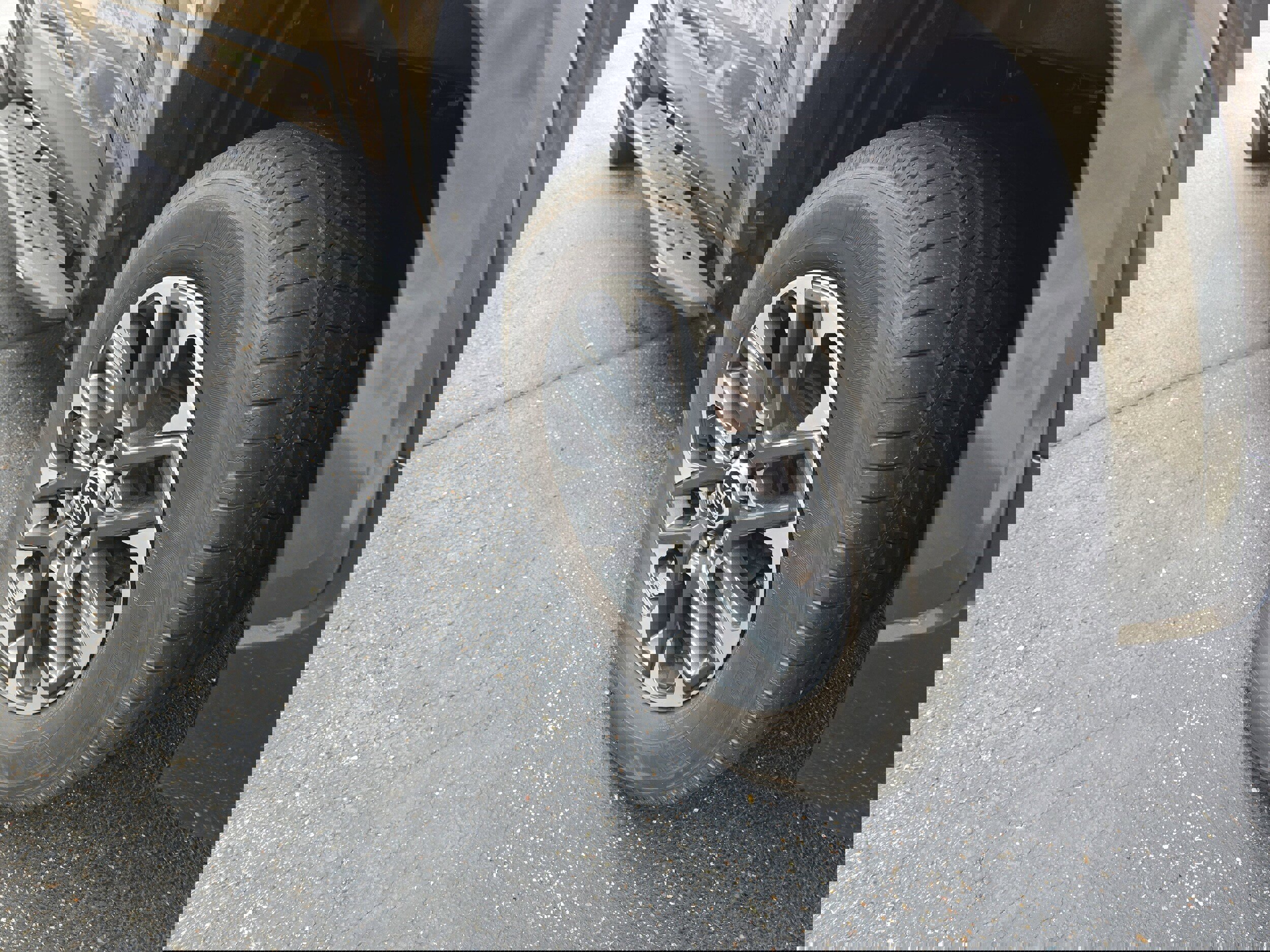 Used 2022 Toyota Tundra Limited image 10