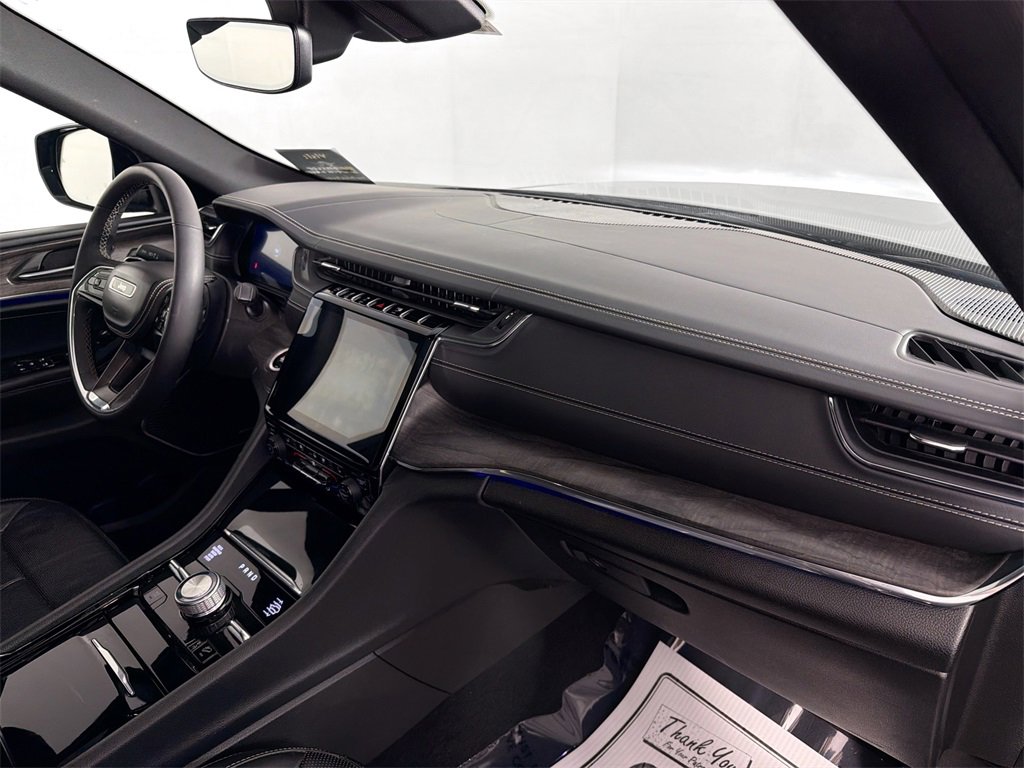 Used 2023 Jeep Grand Cherokee Overland image 28