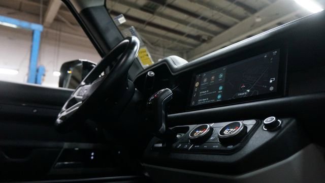 Used 2023 Land Rover Defender 90 S image 38