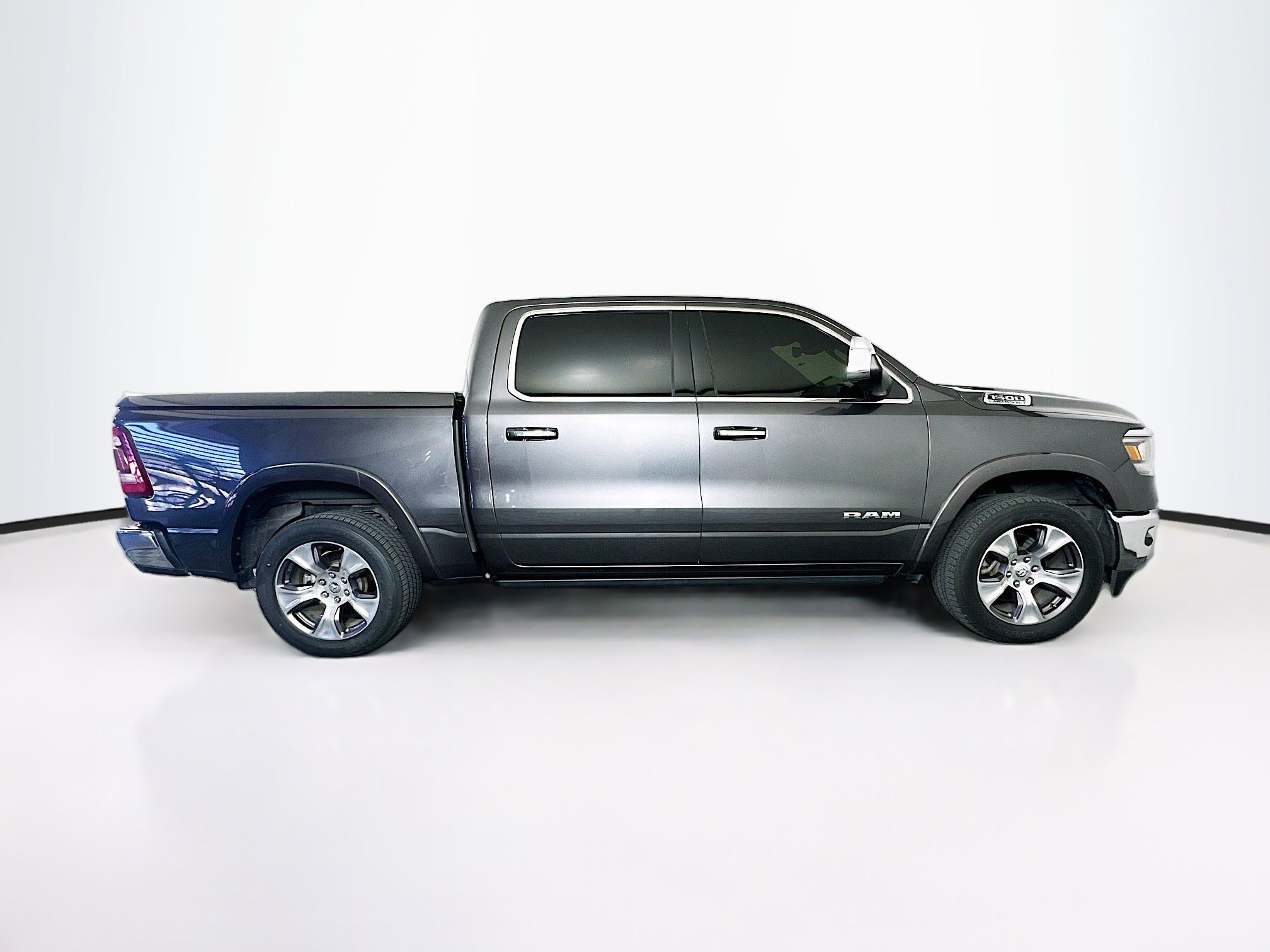 Used 2022 RAM 1500 Laramie AWD/4WD image 10