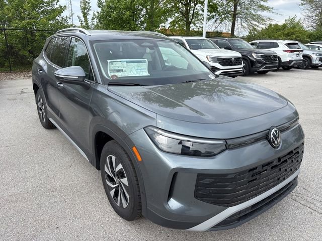New 2026 Volkswagen Tiguan S FWD image 2