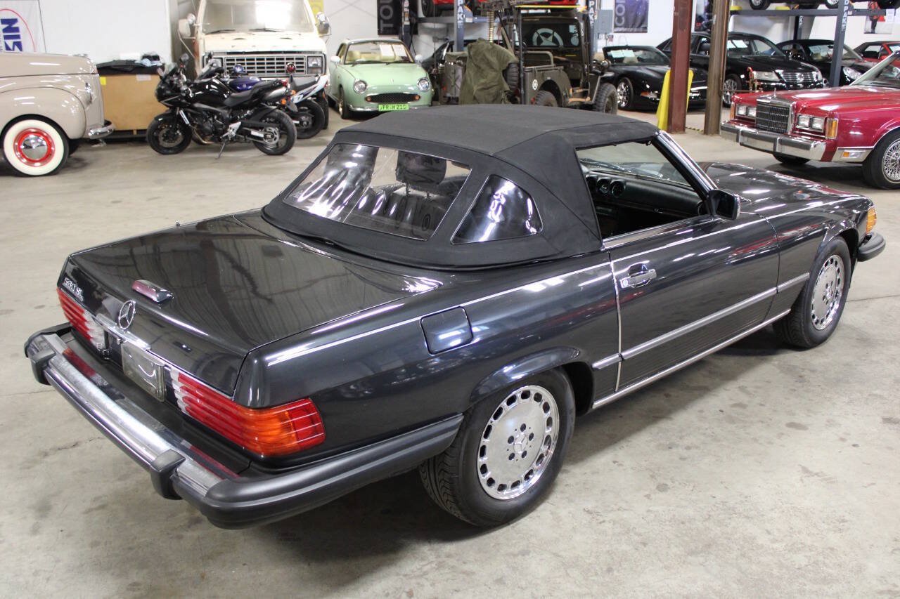 Used 1988 Mercedes-Benz 560 SL image 17