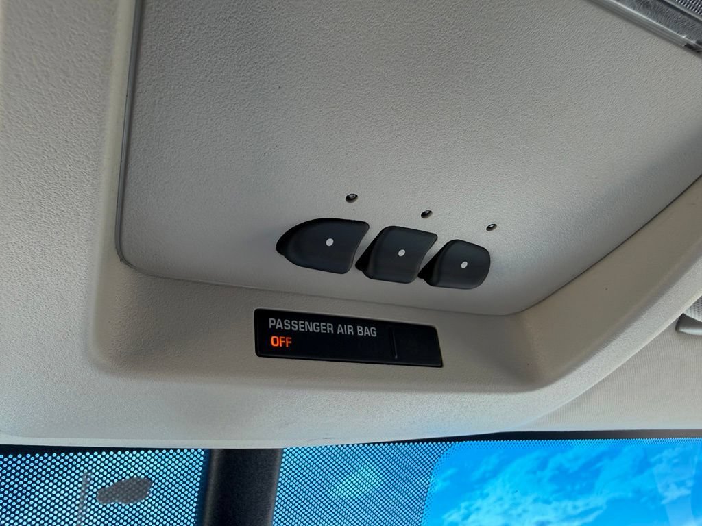 Used 2013 GMC Yukon SLT RWD image 16