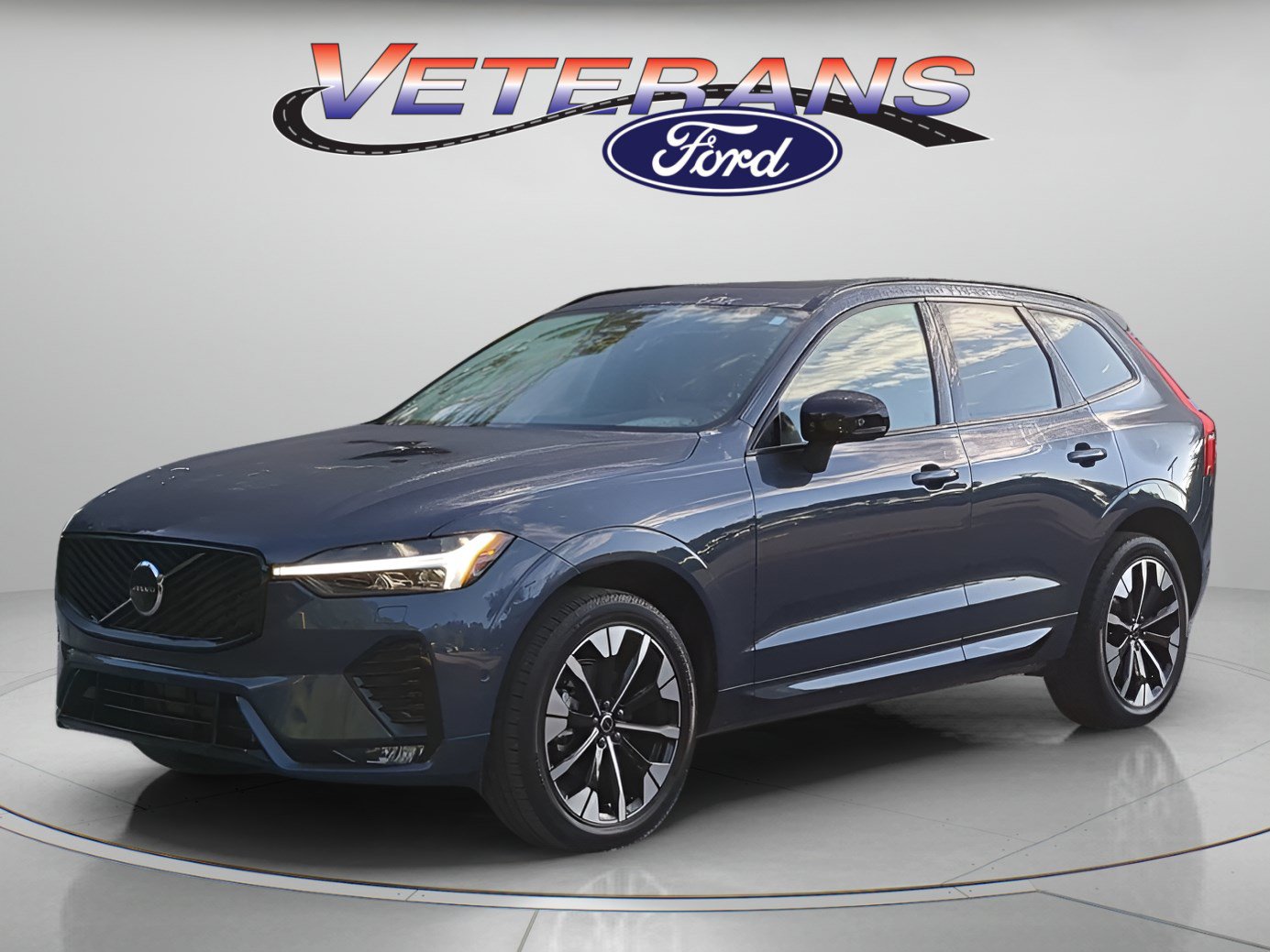Used 2026 Volvo XC60 B5 Plus AWD/4WD image 1