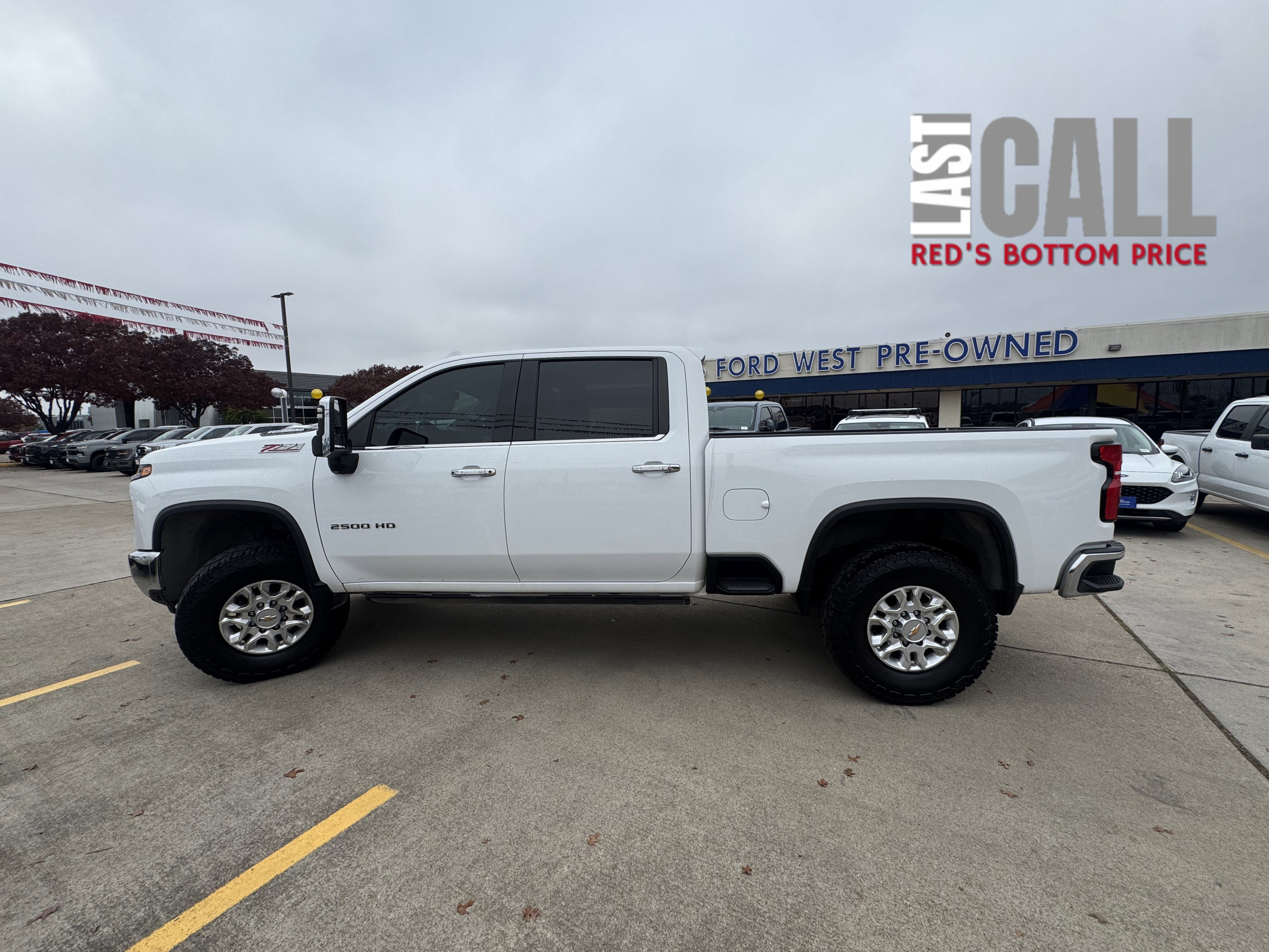Used 2024 Chevrolet Silverado 2500 LTZ w/ LTZ Plus Package image 13