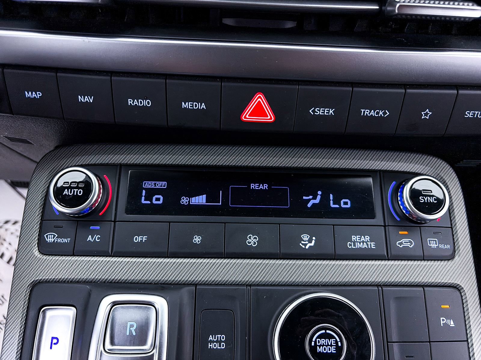 Used 2023 Hyundai Palisade SEL w/ Cargo Package image 25