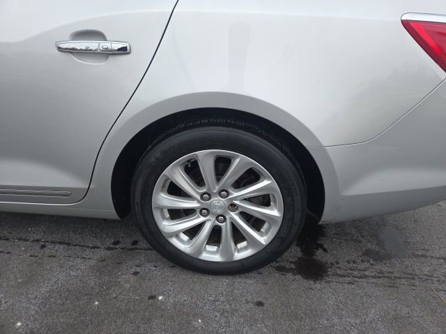 Used 2015 Buick LaCrosse Leather image 14