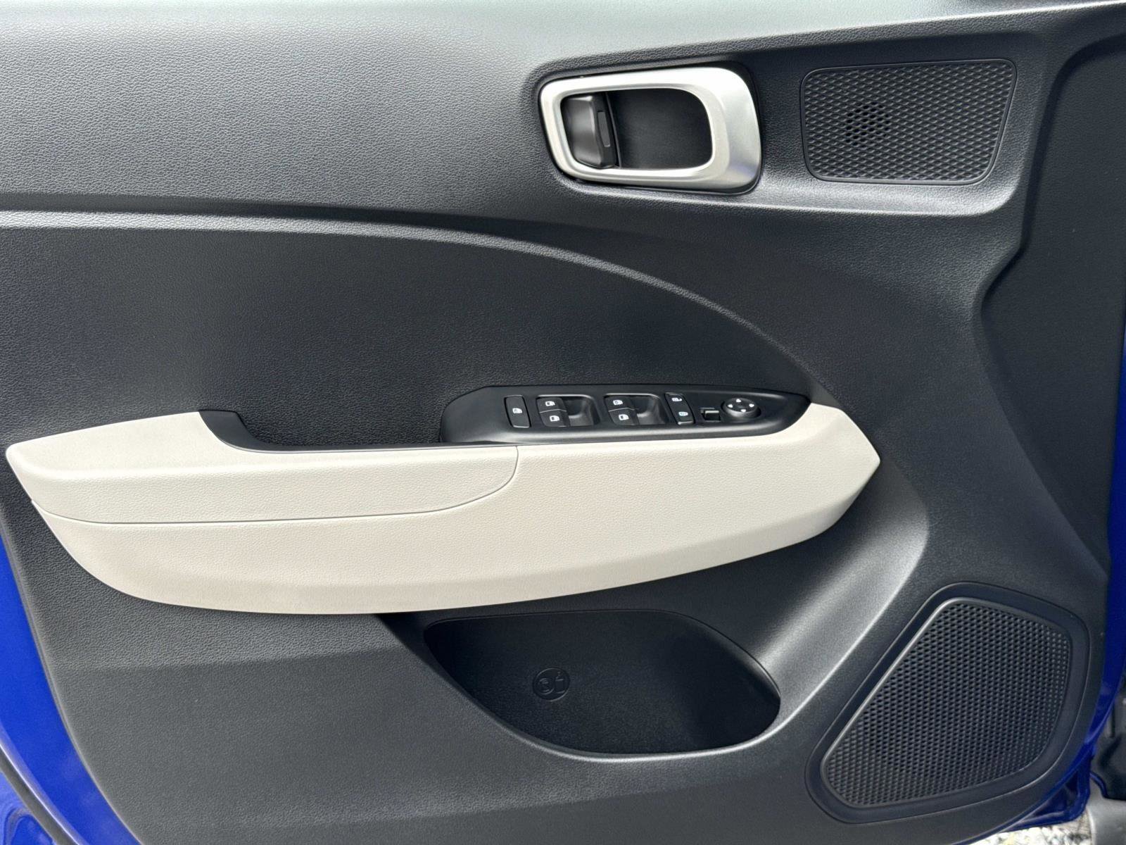 New 2026 Hyundai Venue SEL FWD image 8