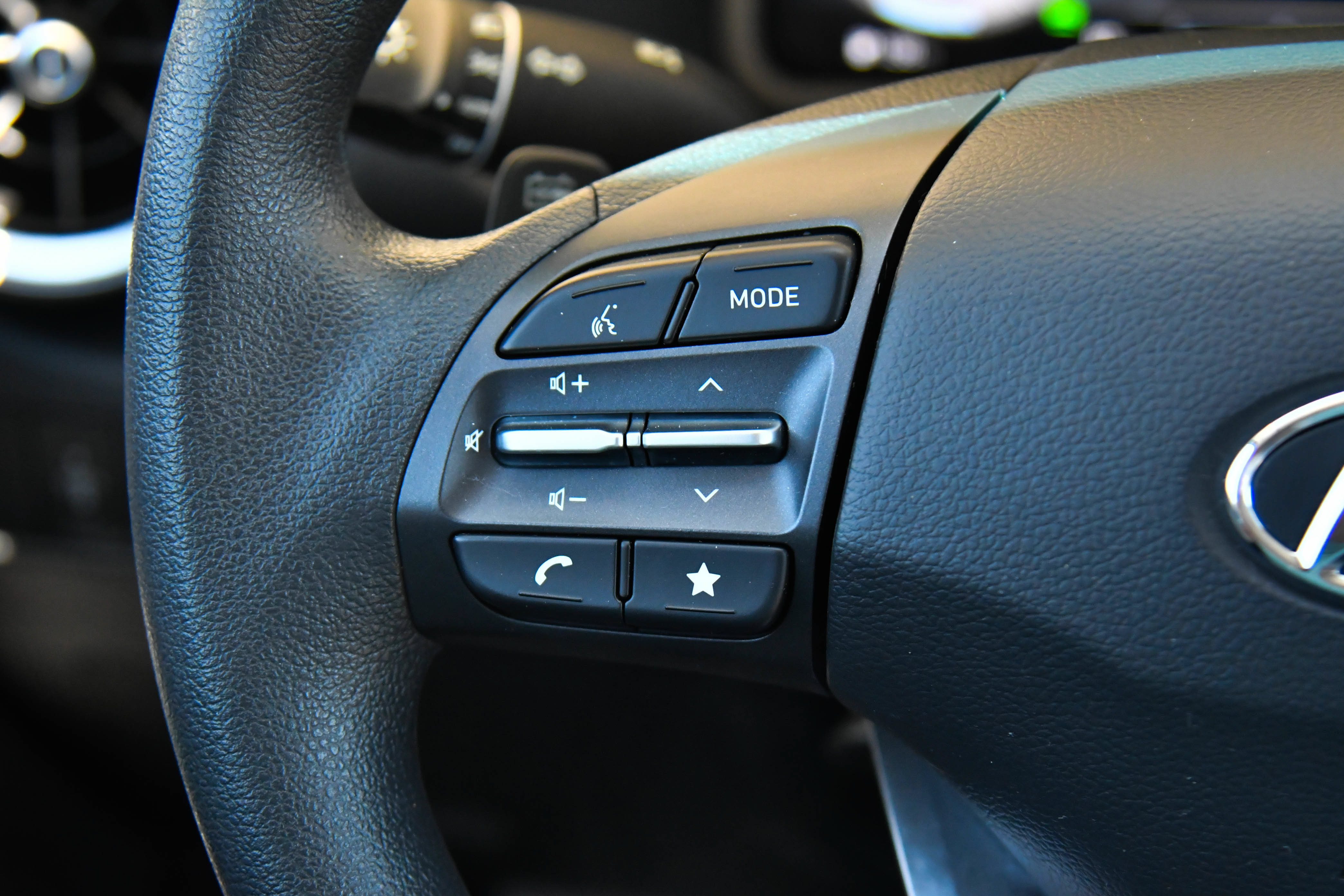 Used 2023 Hyundai Kona SE w/ Cargo Package FWD image 30
