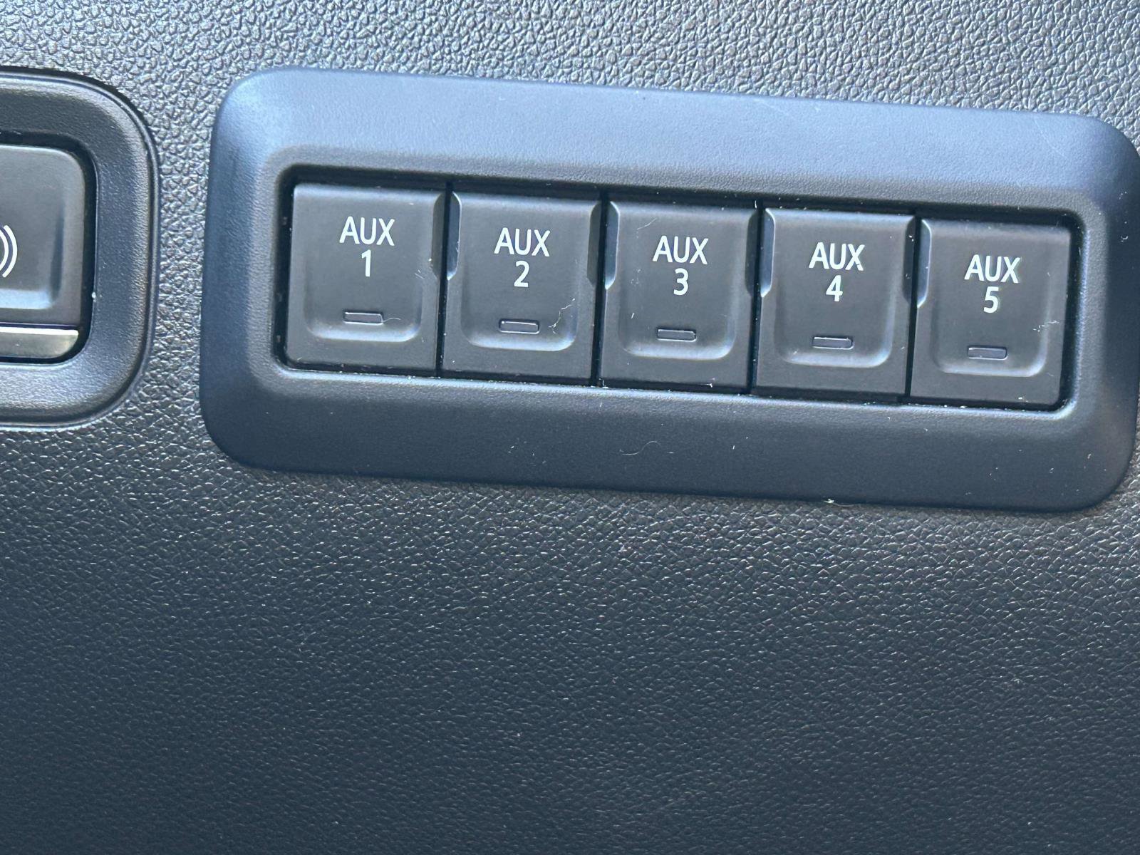 Used 2023 Chevrolet Silverado 3500 High Country w/ Safety Package II image 21