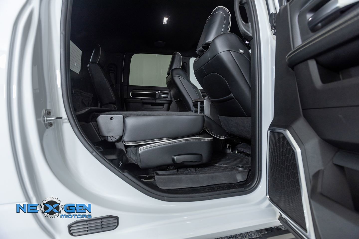 Used 2025 RAM 3500 Laramie w/ Night Edition image 35