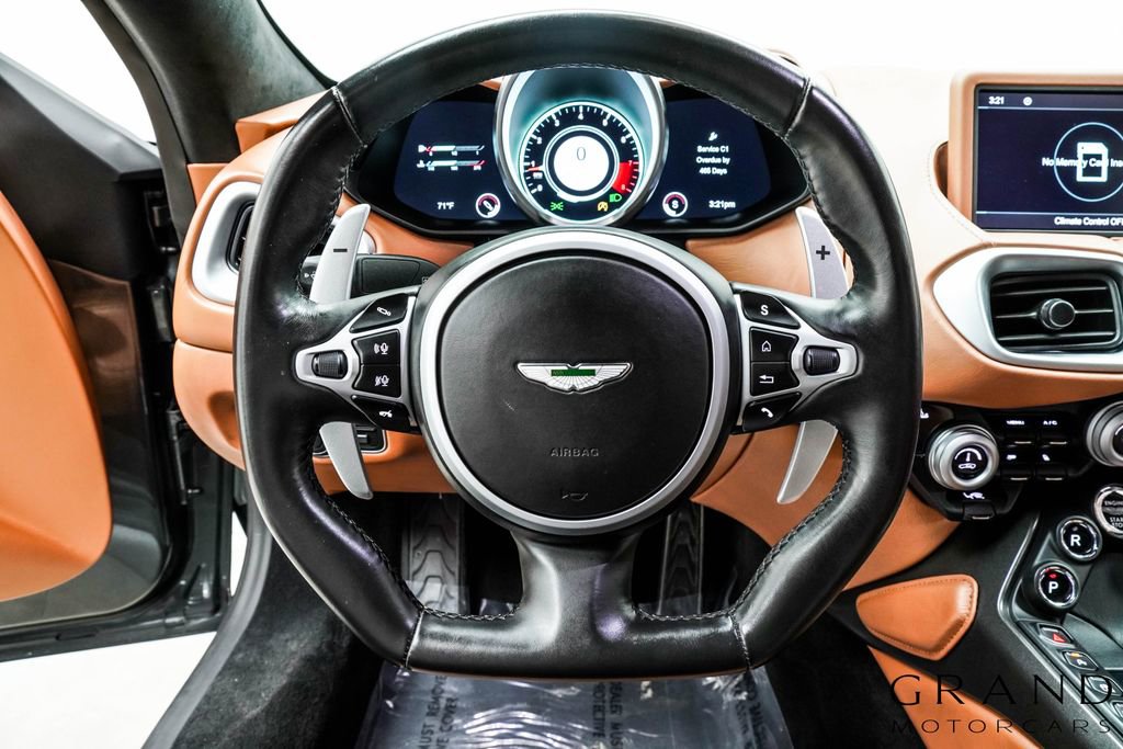 Used 2021 Aston Martin V8 Vantage Roadster RWD image 23
