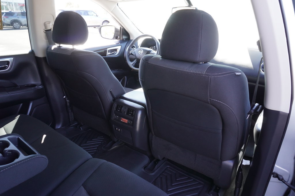 Certified 2020 Nissan Pathfinder SV FWD image 11