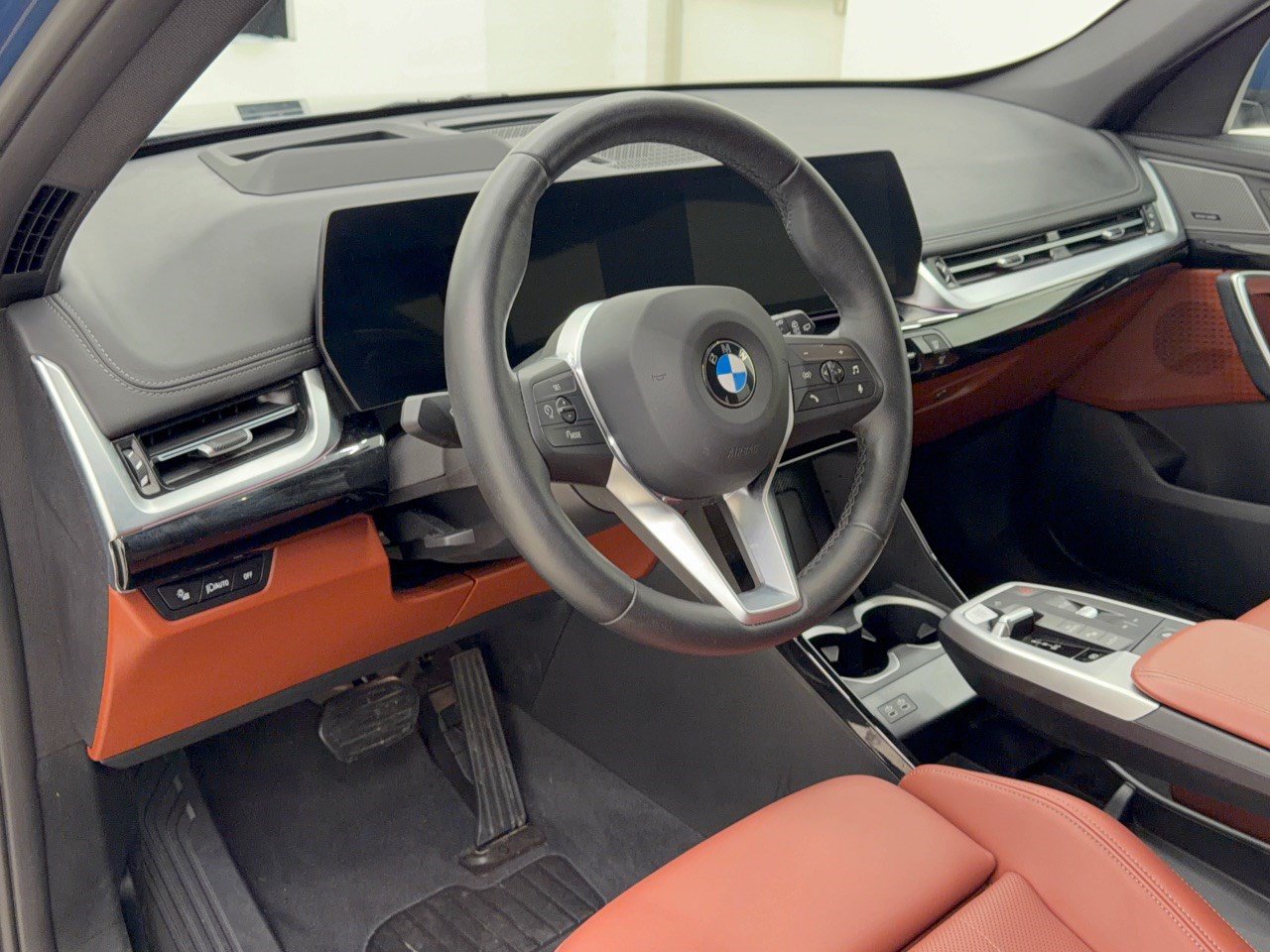 Used 2026 BMW X1 xDrive28i AWD/4WD image 4
