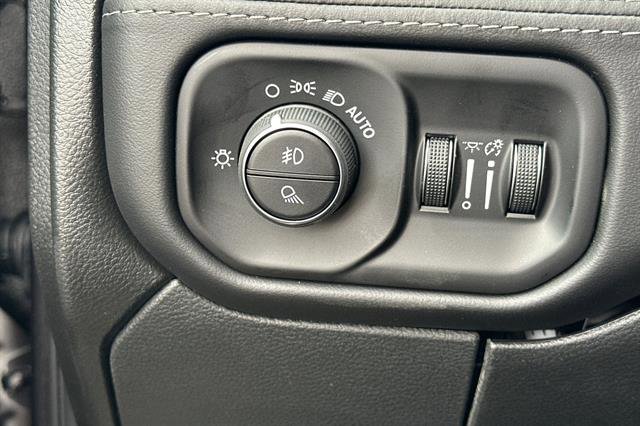 New 2026 RAM 3500 Limited image 32