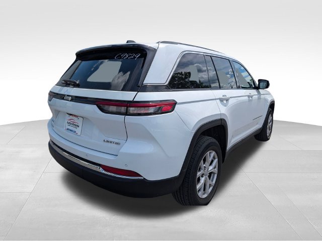 Used 2022 Jeep Grand Cherokee Limited AWD/4WD image 7