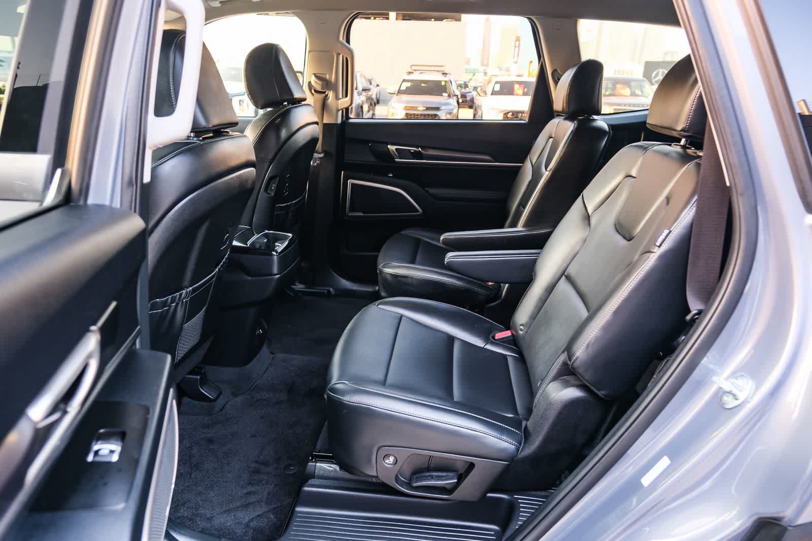 Used 2024 Kia Telluride S FWD image 19