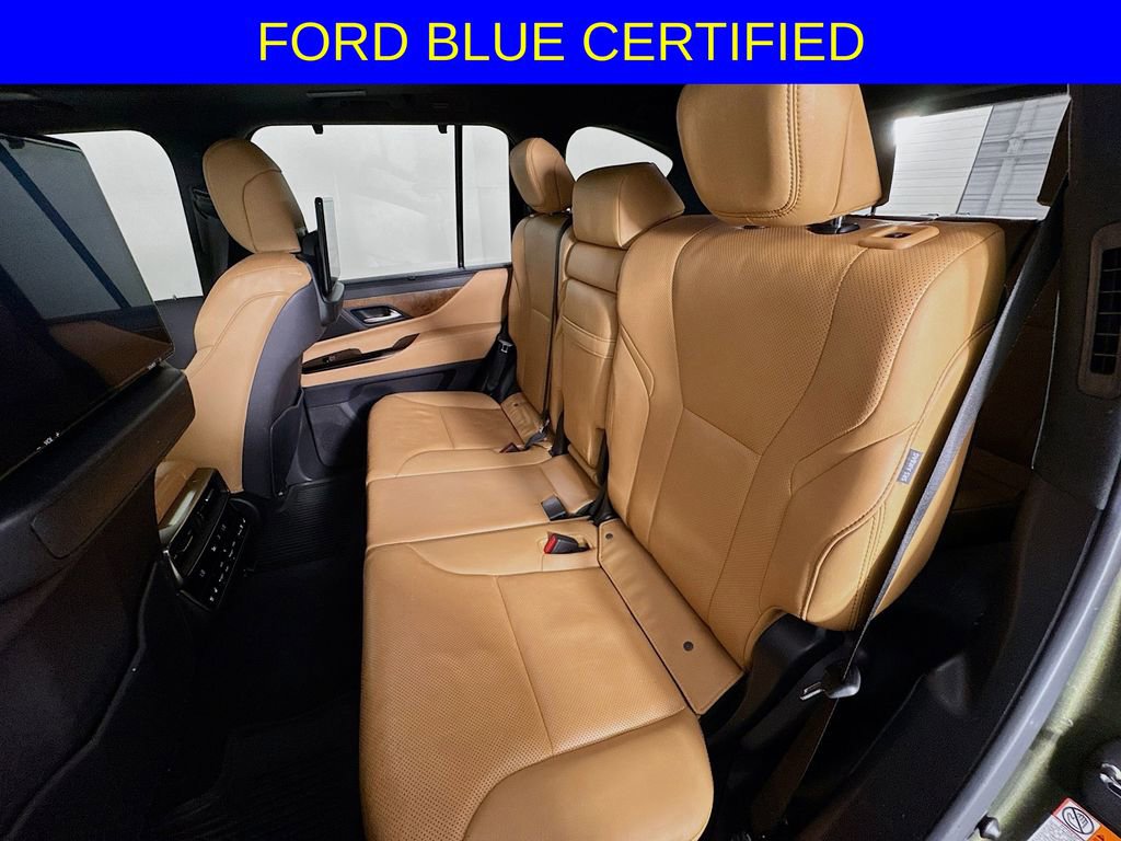 Used 2022 Lexus LX 600 4WD w/ Luxury Package image 26