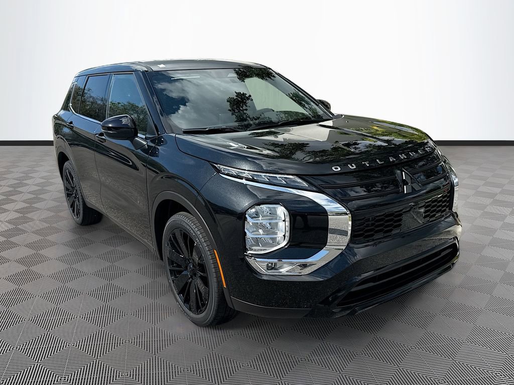 New 2026 Mitsubishi Outlander LE FWD image 3