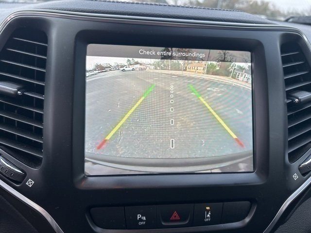 Used 2021 Jeep Cherokee Latitude Lux w/ Sun & Sound Group image 11